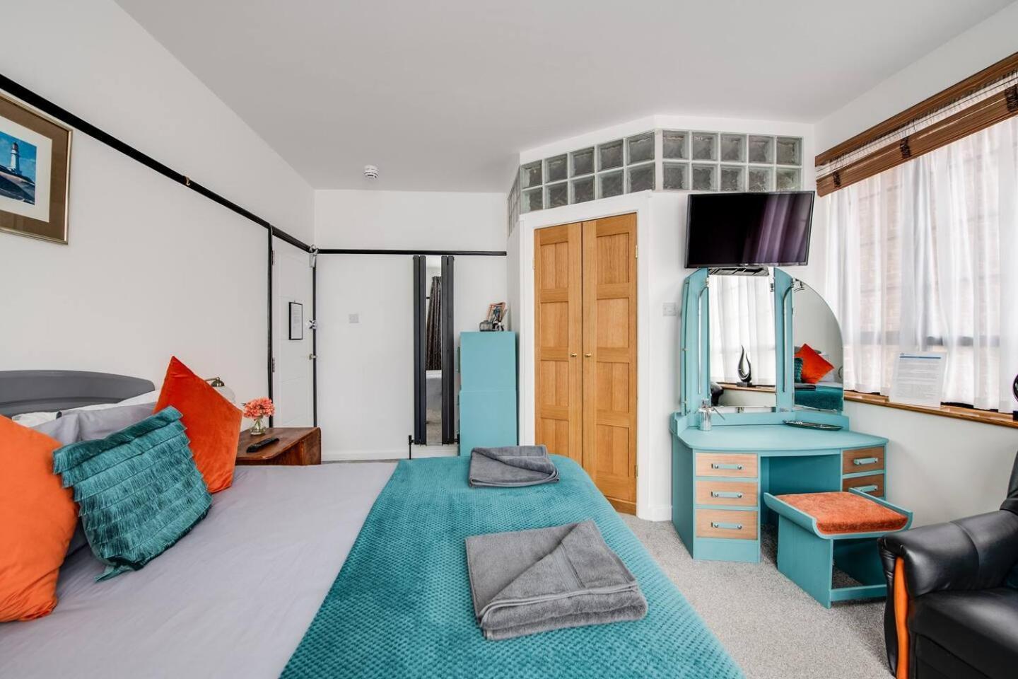 Ferryman Apartments By Places To Be Portsmouth Eksteriør bilde